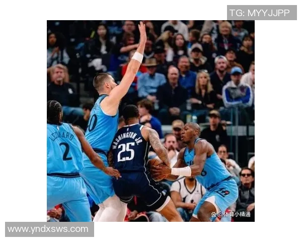 快船迎战勇士季后赛激战 双方星光熠熠对决引人关注