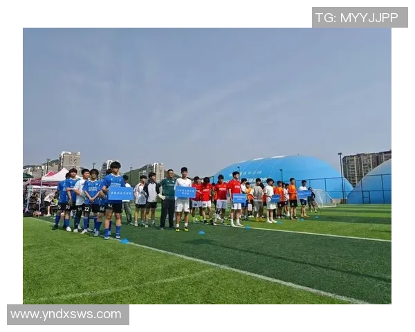 激情燃动绿茵赛场凝聚团队力量展现拼搏精神谱写体育荣耀新篇章