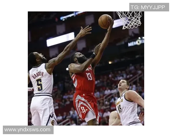 火箭队与马刺激战正酣 球迷期待两队迎来精彩对决时刻