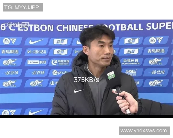 郑智引领中国足球精神传承与战术革新推动新时代绿茵梦想